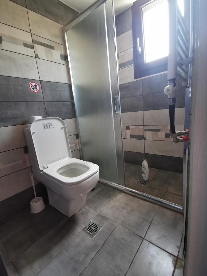 Εξοχική Κατοικία - Cottage Τίνα Líri Dış mekan fotoğraf